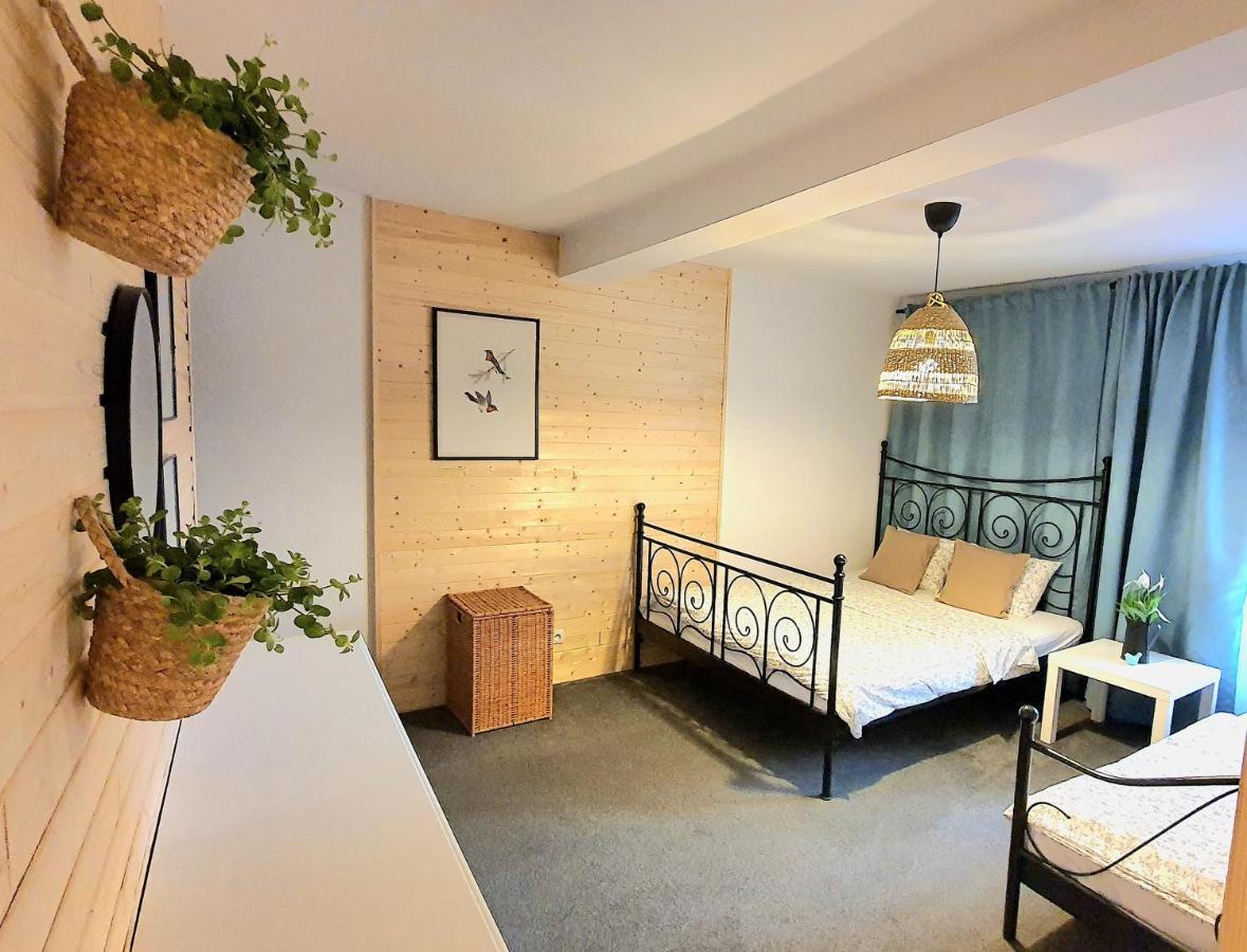 Babie Lato B&B Uniejow Phòng bức ảnh