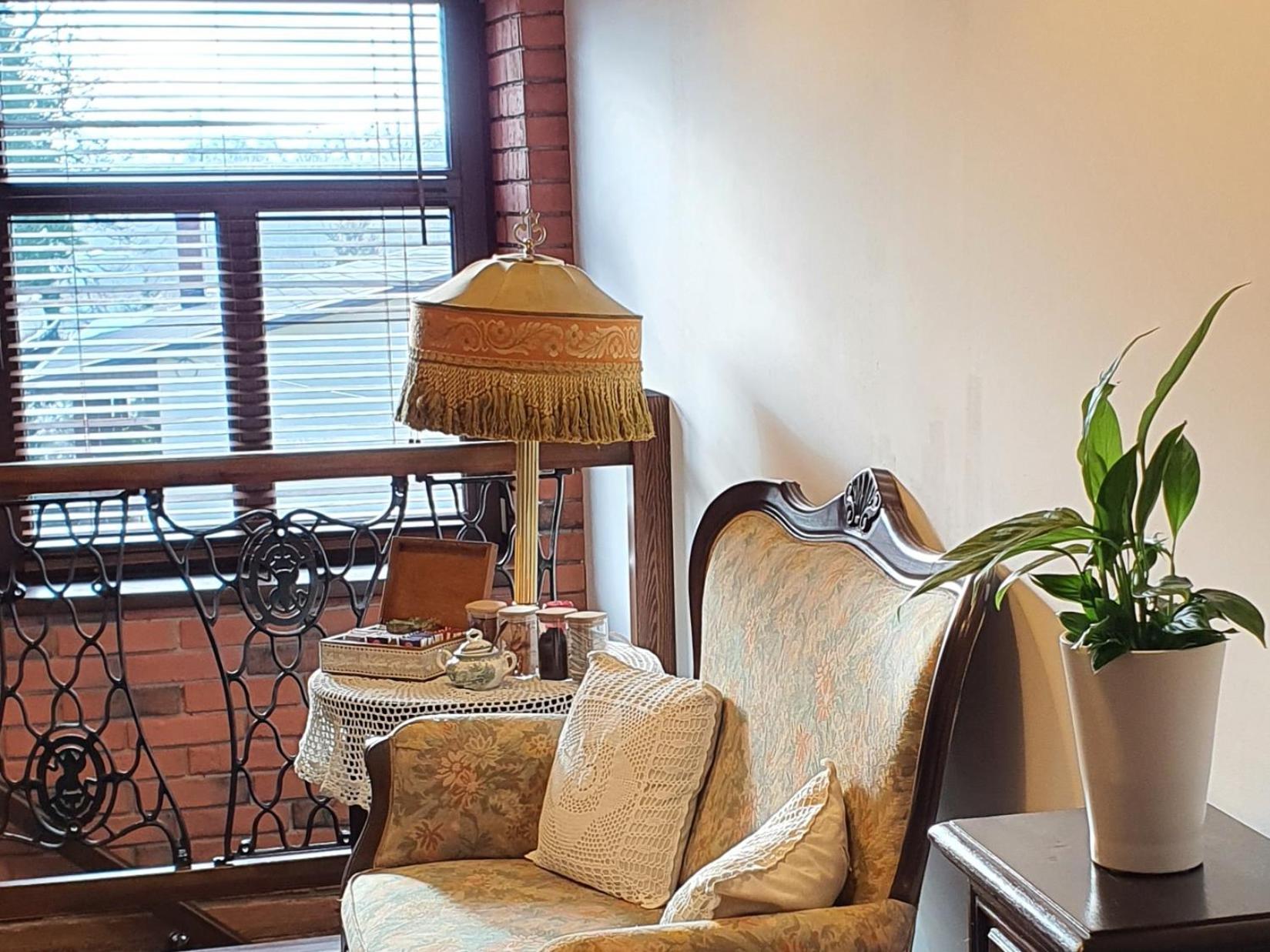 Babie Lato B&B Uniejow Ngoại thất bức ảnh